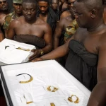 Museu dos EUA devolve os artefatos saqueados de Gana após 150 anos