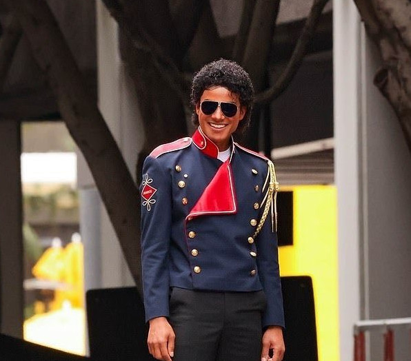 Jaafar Jackson surge como “Michael Jackson” em novas imagens