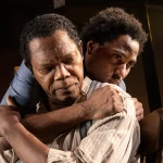 Netflix divulga trailer do drama ''Piano de Família'' com Samuel L. Jackson