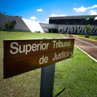 Institutos negros criticam PLs do MBL que tentam modificar conceito de racismo no Brasil