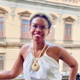 Professora negra aprovada em 1º lugar na USP tem concurso anulado após ação judicial de candidatos brancos