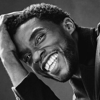 Chadwick Boseman receberá estrela póstuma na Calçada da Fama de Hollywood