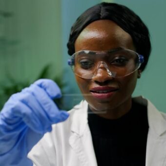 Grupo L’Oréal promove série de webinars para impulsionar pesquisas da 2ª edição do Dermatologia + Inclusiva