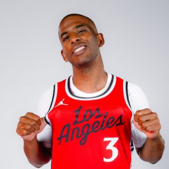 Chris Paul anuncia aposentadoria após 21 temporadas e deixa legado como um dos maiores armadores da NBA