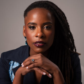 O Brasil está digitando: Monique Evelle, o nome mais buscado e o que isso revela sobre novos caminhos de poder