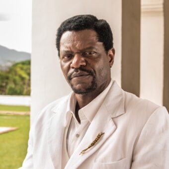 Bukassa Kabengele celebra protagonismo africano em ‘Nobreza do Amor’ e reflete sobre travessia entre RD Congo e Brasil