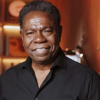 Paulinho da Costa faz história: percussionista será o primeiro brasileiro na Calçada da Fama de Hollywood