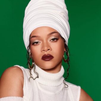 Rihanna bate recorde e se torna a primeira mulher com 200 milhões de certificações da RIAA