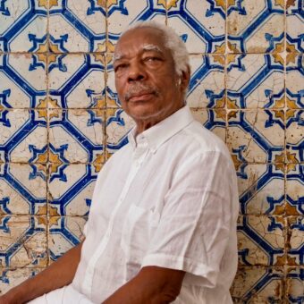 Mateus Aleluia lança “Afrobarroco”: quando o Brasil se encontra com sua própria ancestralidade