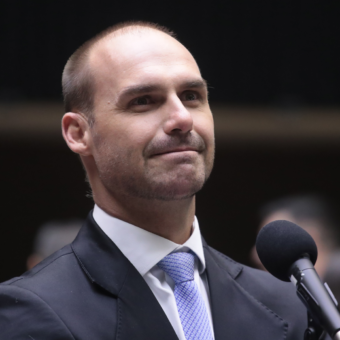 Eduardo Bolsonaro é condenado pelo STF e fica inelegível por oito anos