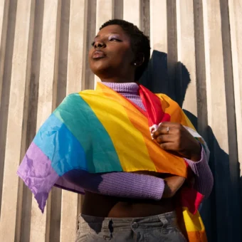 África Ocidental avançam com novas legislações contra a população LGBTQ+; Confira os países envolvidos