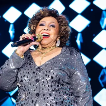 Alcione é madrinha da primeira Festa de Santa Bárbara realizada em Lisboa