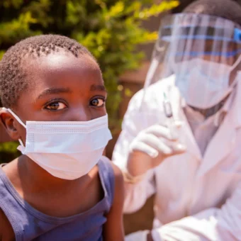 Crise do Ebola se agrava na República Democrática do Congo e ultrapassa 4 mil casos