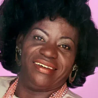 Escola Pérola Negra anuncia homenagem a Jovelina para o Carnaval 2027