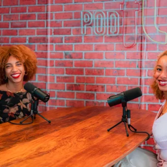 Pesquisadoras negras criam plataforma de francês que conecta idioma à cultura afro-francófona