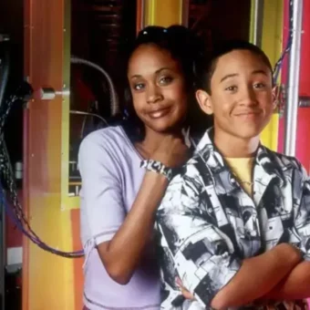 Raquel Lee denuncia abusos sexuais que teria sofrido aos 14 anos em set de filmagem
