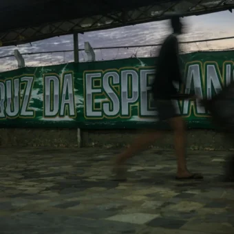 Samba do Cruz: Justiça Federal suspende obras na área após demolição
