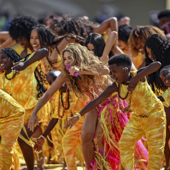 Shakira homenageia Ghetto Kids após Copa do Mundo e emociona ao declarar: “Amo vocês como se fossem meus filhos”