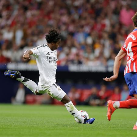 endrick-do-real-madrid-finaliza-durante-classico-contra-o-atletico-de-madri-pelo-espanhol-1727660632760_v2_450x450