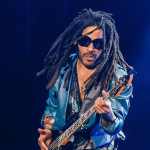 Lenny Kravitz encanta público em SP e brinca sobre ter uma casa no Brasil: 'Me tornei um fazendeiro'