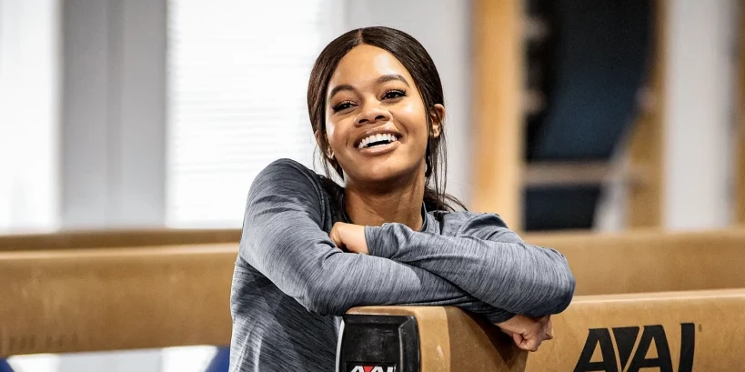 Campeã olímpica Gabby Douglas volta a competir após 8 anos