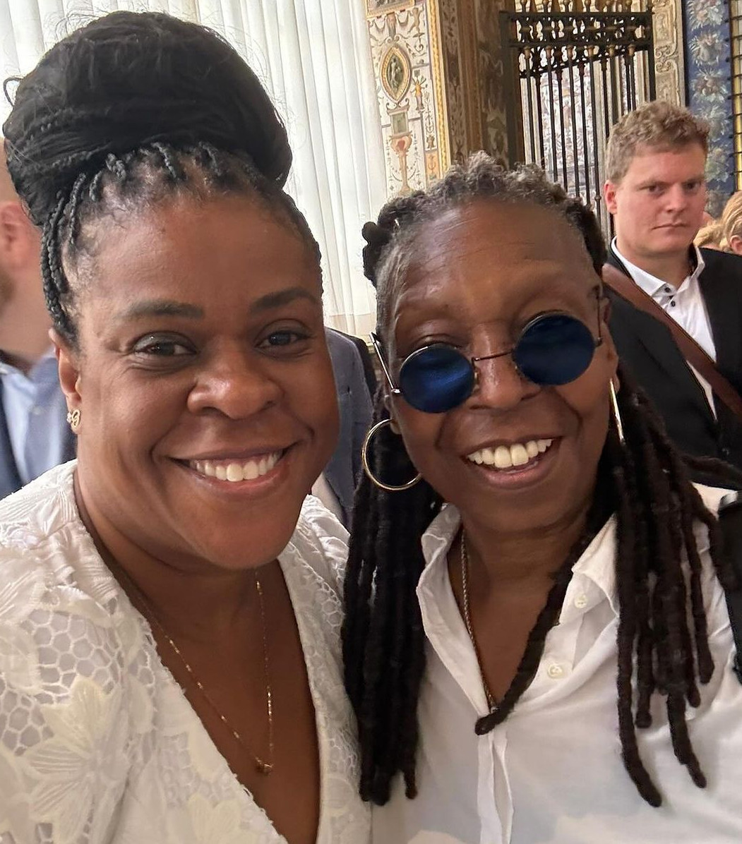 Cacau Protásio encontra com Whoopi Goldberg e  Chris Rock no Vaticano